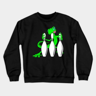 Gecko between bowling pins - Bowling Crewneck Sweatshirt